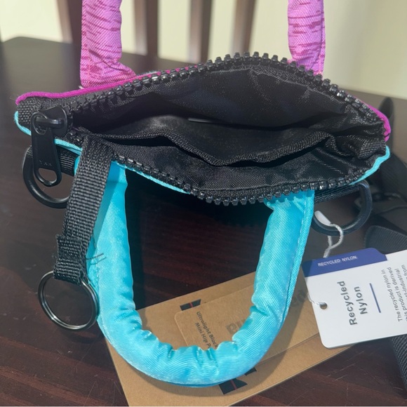 Patagonia Pink Blue Small Gear Crossbody Bag handles and strap New with tags - Picture 6 of 8